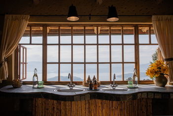 Volcanoes Virunga Lodge: Zentrales Gästebad