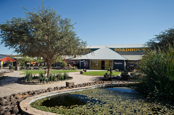 Canyon Roadhouse: Außenbereich