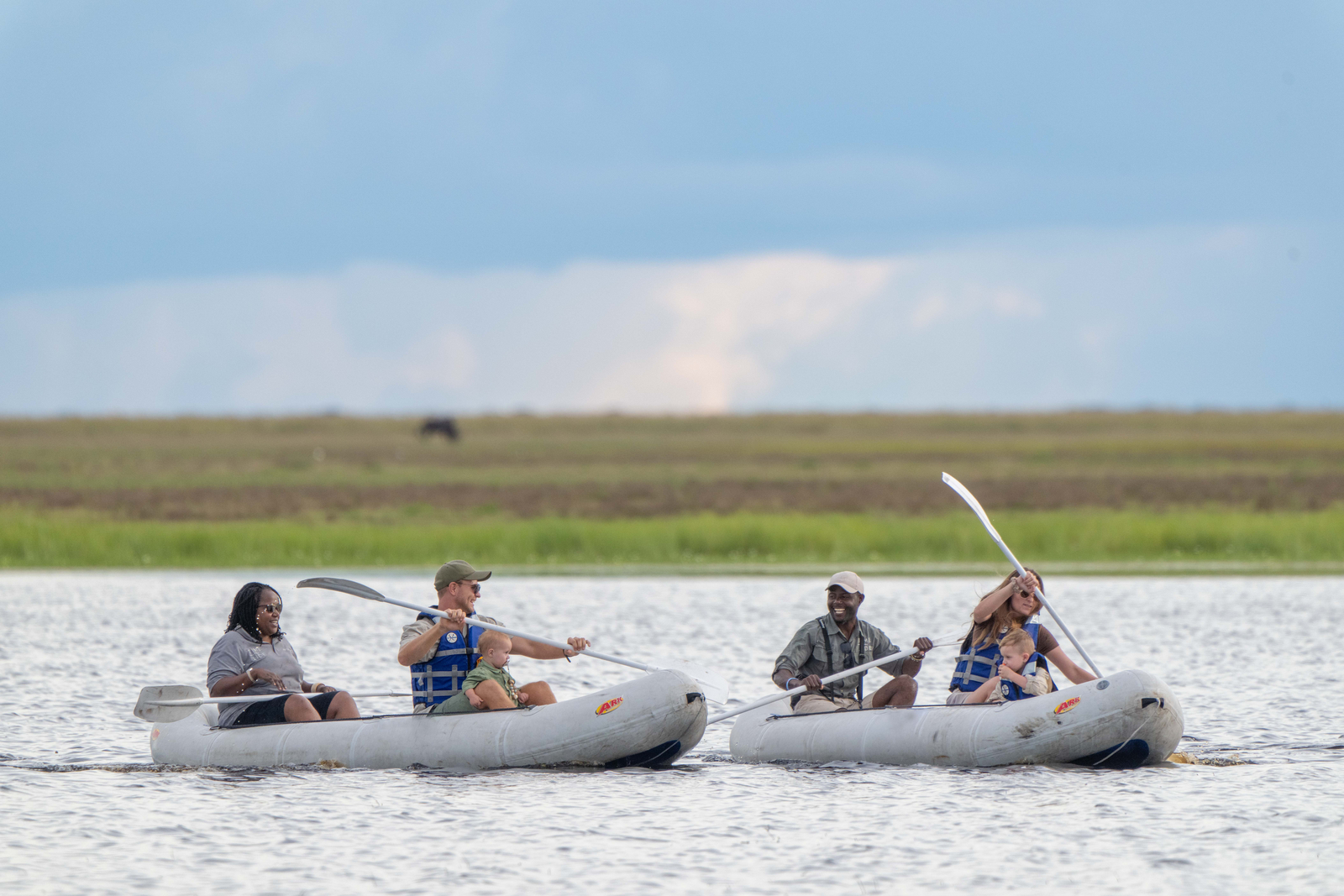 King Lewanika Lodge King Lewanika Lodge: Zwei Kanus