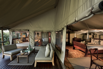 Linyanti Bush Camp: Familienzelt mit Lounge