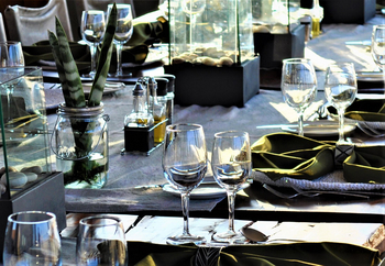 Namib Dune Star Camp Namib Dune Star Camp: Tisch