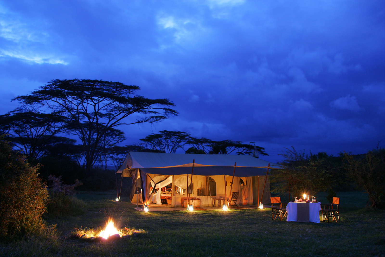 Saruni Wild Saruni Wild: Gästezelt Beleuchtung am Abend