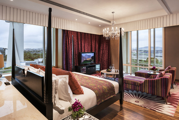 Taj Santacruz, Mumbai: Grand Luxury Room