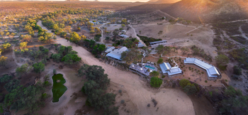 Epako Safari Lodge: Lodge von oben