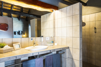 Ai Aiba Lodge Ai Aiba Lodge: Waschtisch