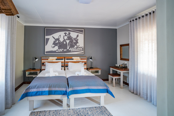 Damara Mopane Lodge: Doppelbett