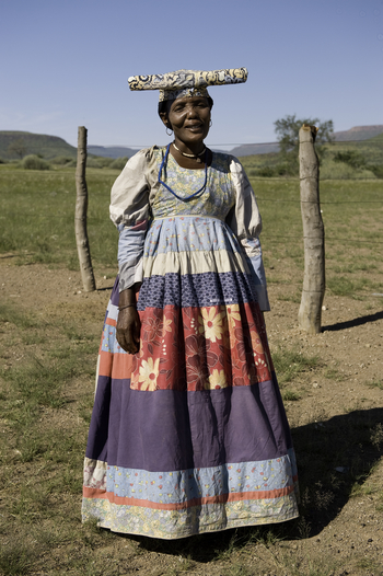 Damaraland Camp: Hererofrau