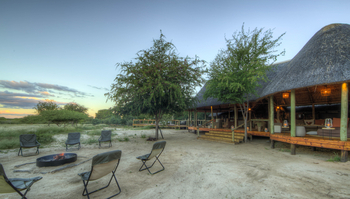 Dinaka Lodge: Lodge im Busch