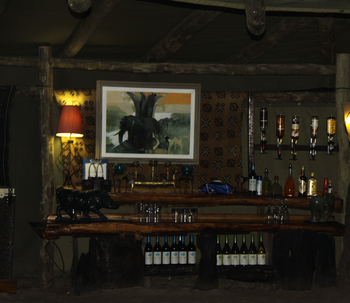 Kujwana Camp: Bar