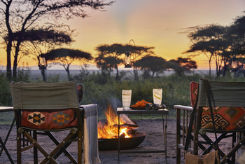 Legendary Songa Migrational Camp: Sundowner im Camp