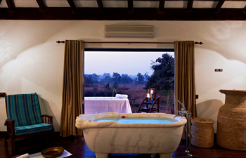 Samode Safari Lodge Samode Safari Lodge: Wanne im Spa-Bereich