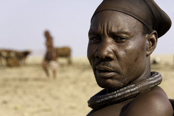 Serra Cafema Serra Cafema: Himba Mann