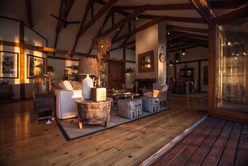 Tongabezi Tongabezi: Dog House