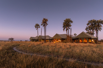 Jacks Camp Jacks Camp: Außenbereich am Abend