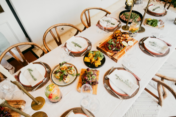 La Clé: Dinner Set-up