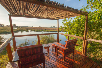 Lagoon Camp Lagoon Camp: Deck mit Schattendach