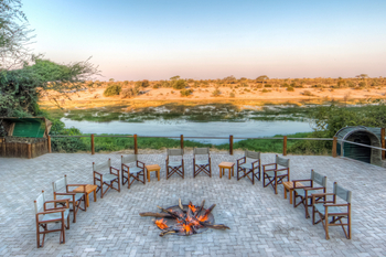 Leroo La Tau Lodge: Hauptgebäude - Boma