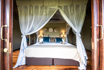 Mangwane Hideaway: Family Unit