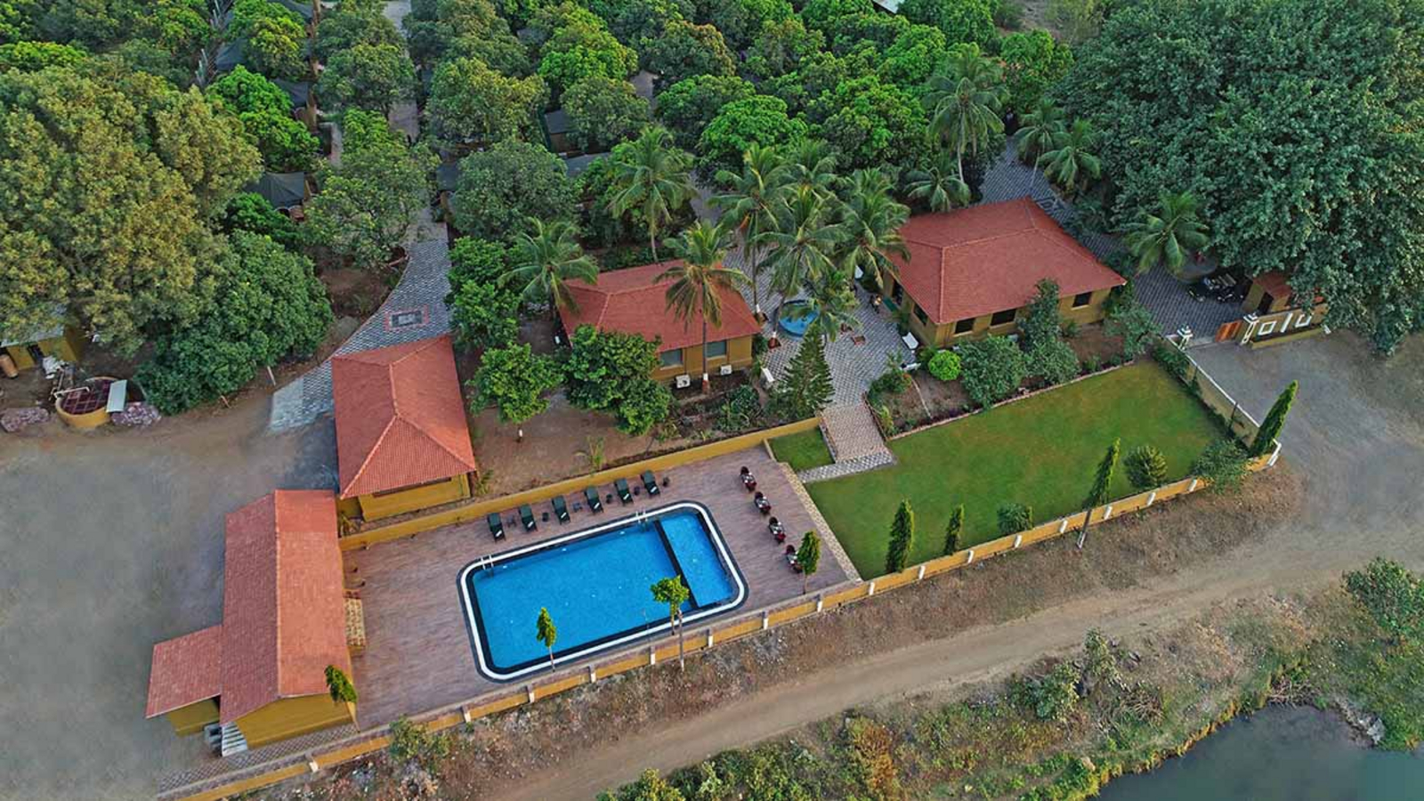 Gir Lion Safari Camp Gir Lion Safari Camp: Luftbild