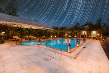 Bamboo Forest Safari Lodge: Pool Langzeitbelichtung