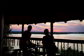Chobe Safari Lodge: Sedudu Bar
