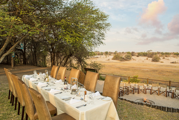 Leroo La Tau Lodge: Dinner mit Blick