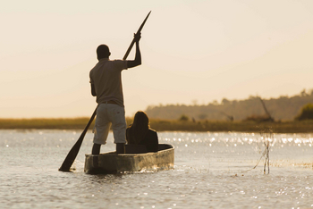 Ngoma Safari Lodge Ngoma Safari Lodge: Poler im Mokoro