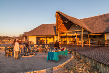 Nxai Pan Camp: Morgensonne