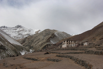 Rumbak Lodge: Verlassenes Gebäude