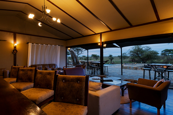 Serengeti Sametu Camp: Blick aus der Lounge