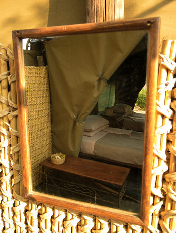 Chilo Mahove Tented Camp: Spiegel