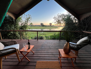 Kala Camp: Gästezelt - Deck