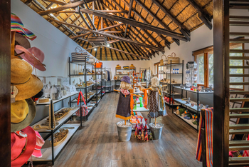 Mushara Lodge: Lodge und Garten