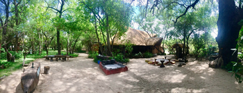 Ngepi Camp: Hauptgebäude