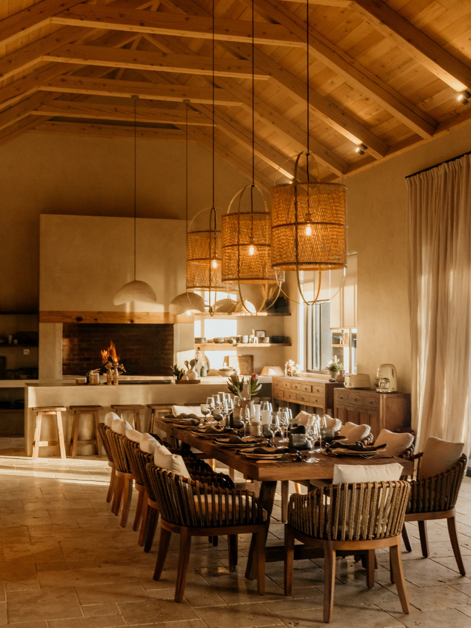 Otjiwa Savanna Luxury Villa Otjiwa Savanna Luxury Villa: Esstisch in der Küche