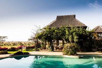 Segera Retreat: Pool am Restaurant