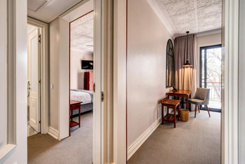 The Palm River Hotel: Deluxe Room