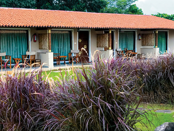 Asiatic Lion Lodge Asiatic Lion Lodge: Veranden