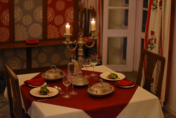 Shahpura Bagh: Dining