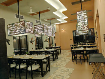 Tathastu Resort Satpura: Restaurant