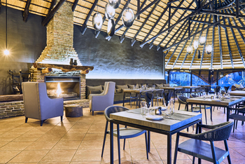 Ai Aiba Lodge Ai Aiba Lodge: Restaurant mit Kamin