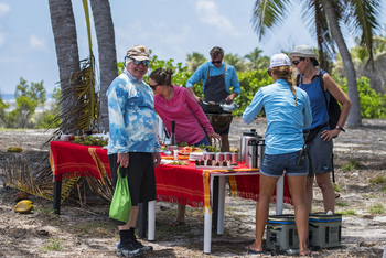 Astove Coral House: Strandfrühstück