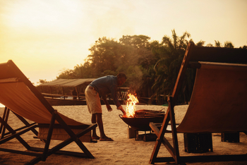 Greystoke Mahale: Guide am Lagerfeuer