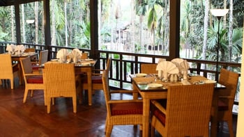 Infinity Resort Kaziranga: Restaurant