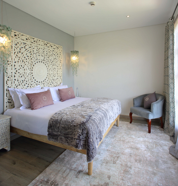 Latitude 0: Suite - Doppelbett