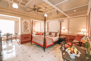 Taj Lake Palace: Palace Room