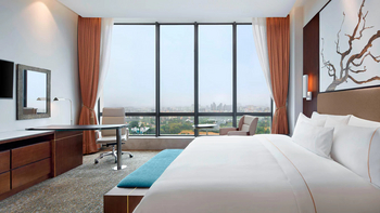 The Westin Kolkata Rajarhat: King Deluxe Guest Room
