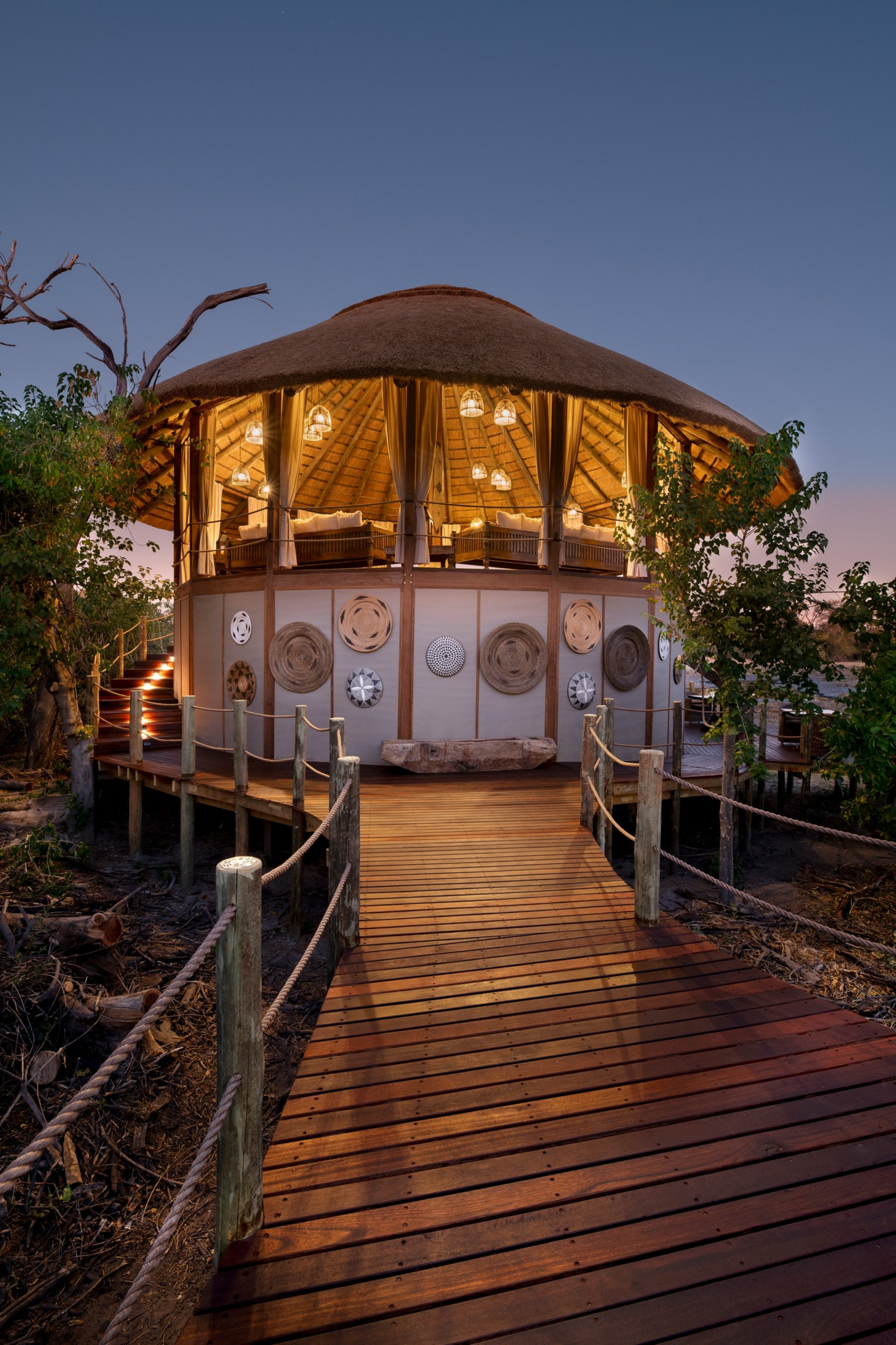 Atzaro Okavango Camp Atzaro Okavango Camp: Aufgang zur Weinbar