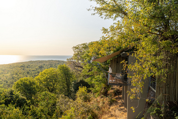Bumi Hills Safari Lodge: Balkon von der Seite