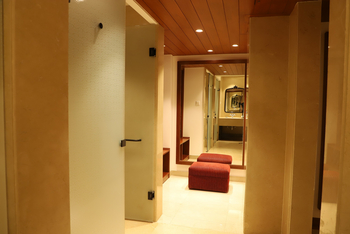 Chandela: Luxury Suite